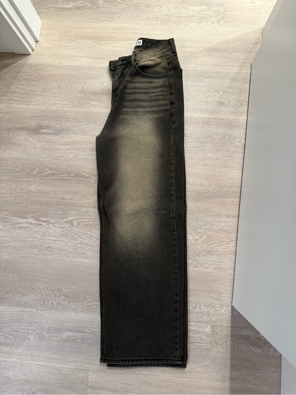 ADEN Vintage Wash Wide-Leg Jeans – Made in Korea